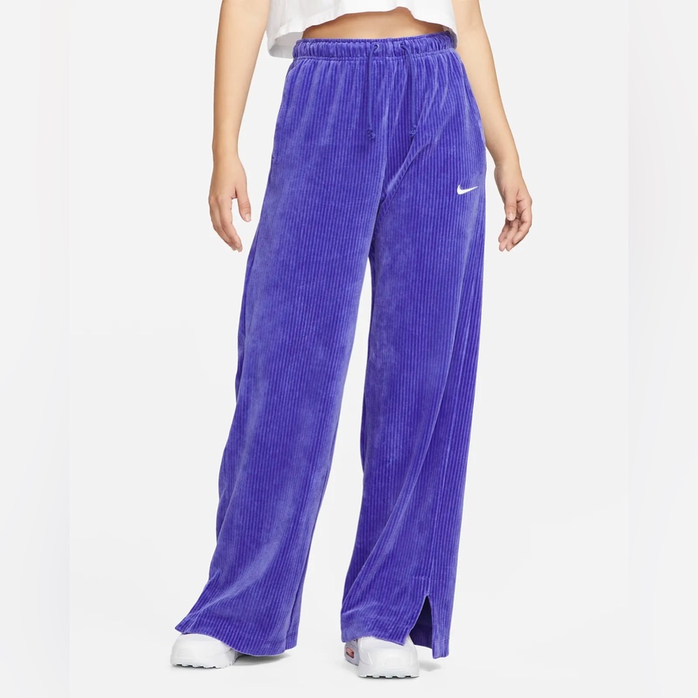 NIKE Women’s Velour Wide-Leg Pants